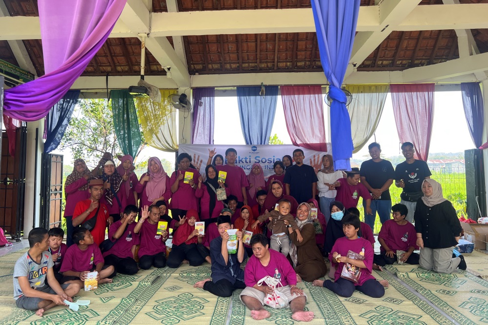 Corporate Social Responsibility (CSR) & Sustainability - Wujud Kepedulian, Gelar Bakti Sosial ke Panti Asuhan Bina Siwi